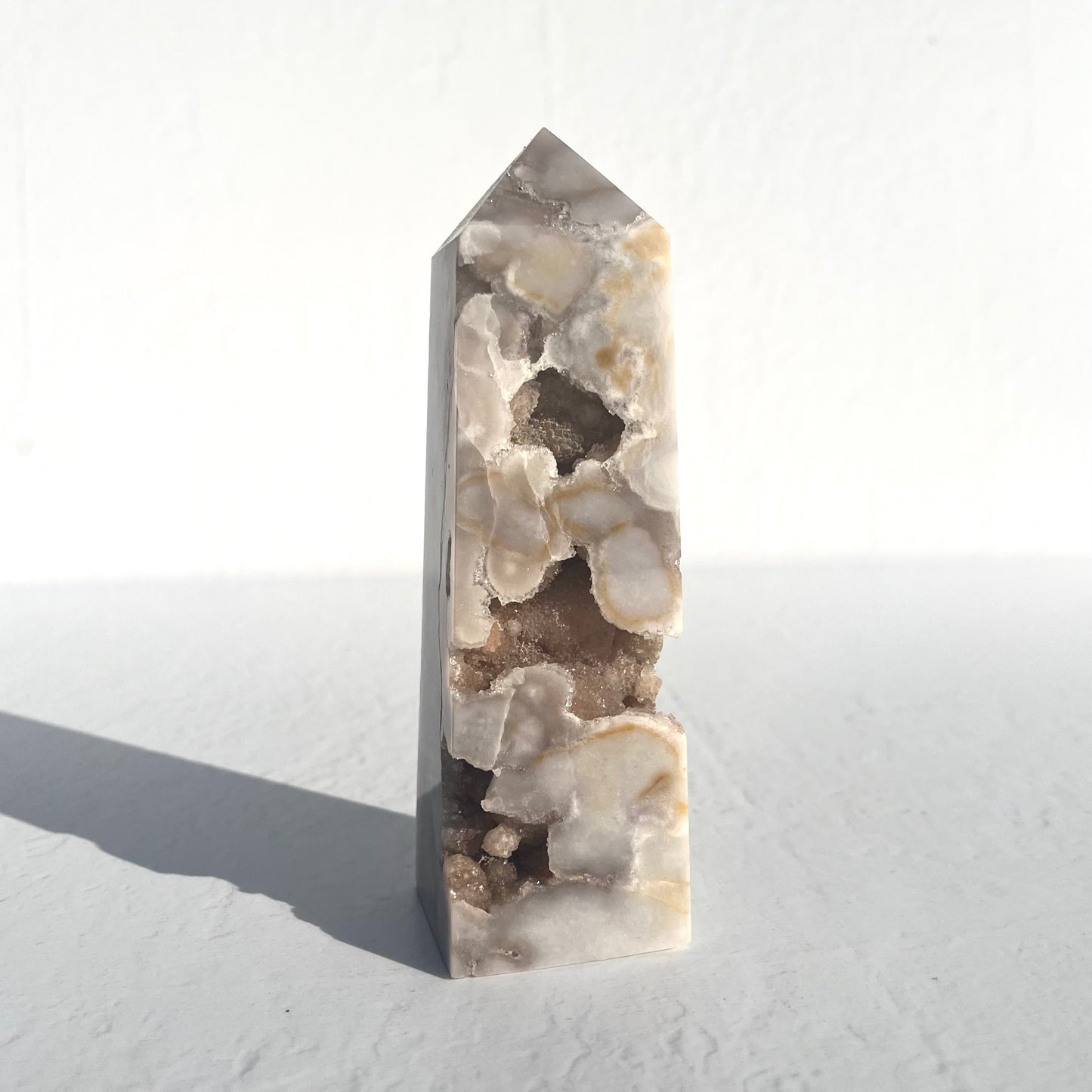 Agate Point with bubble druzys / 439g