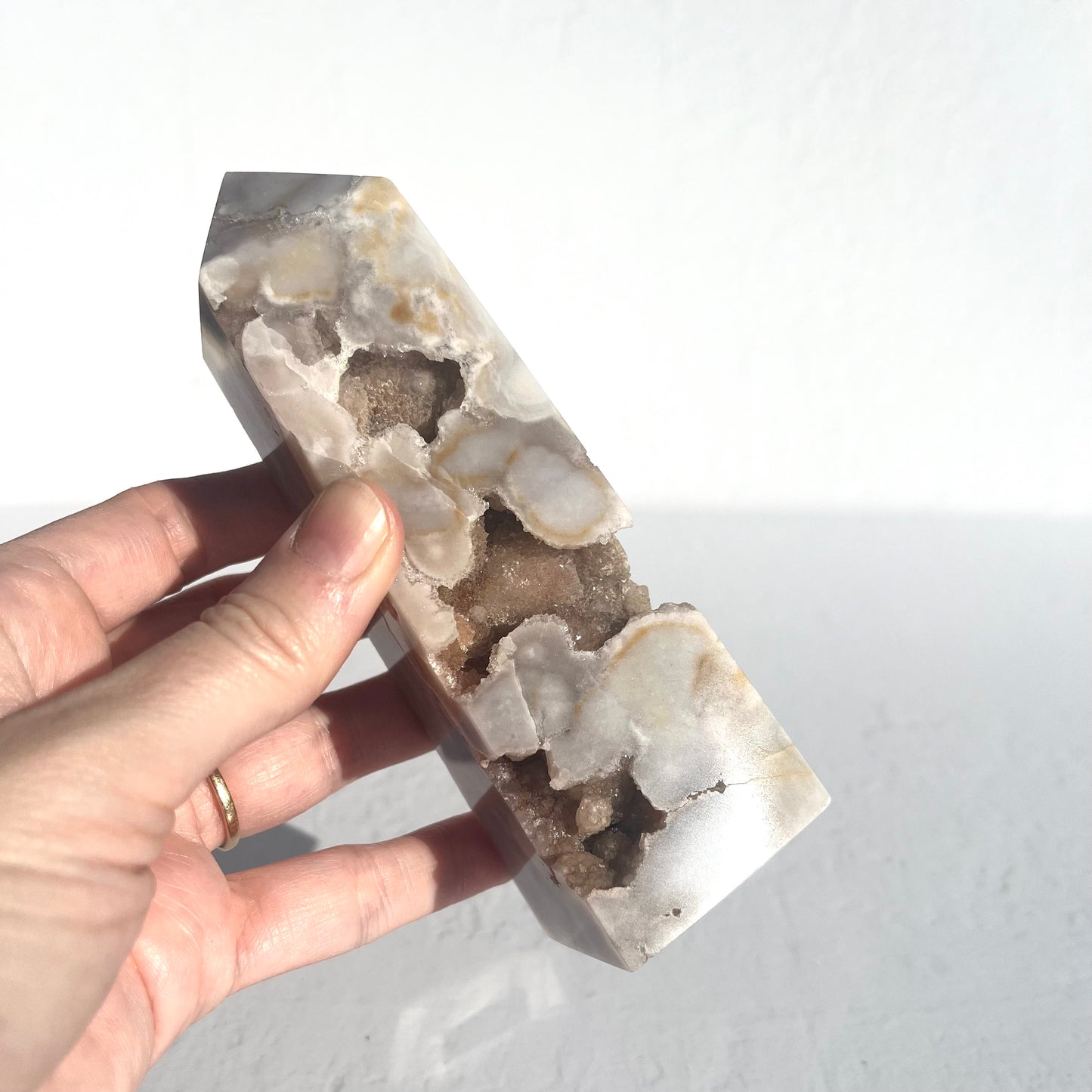 Agate Point with bubble druzys / 439g