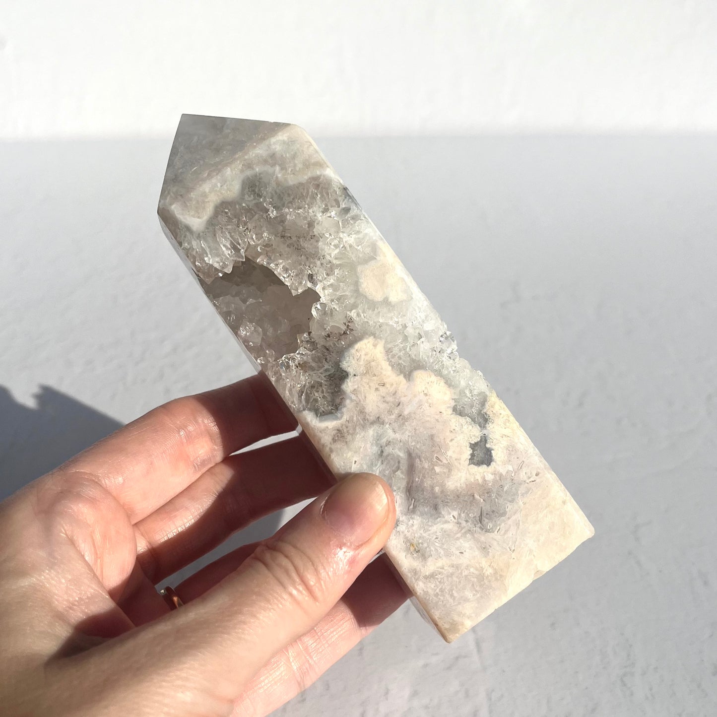 White Lace Agate Tower with Quartz inclusion Druzy / 339g