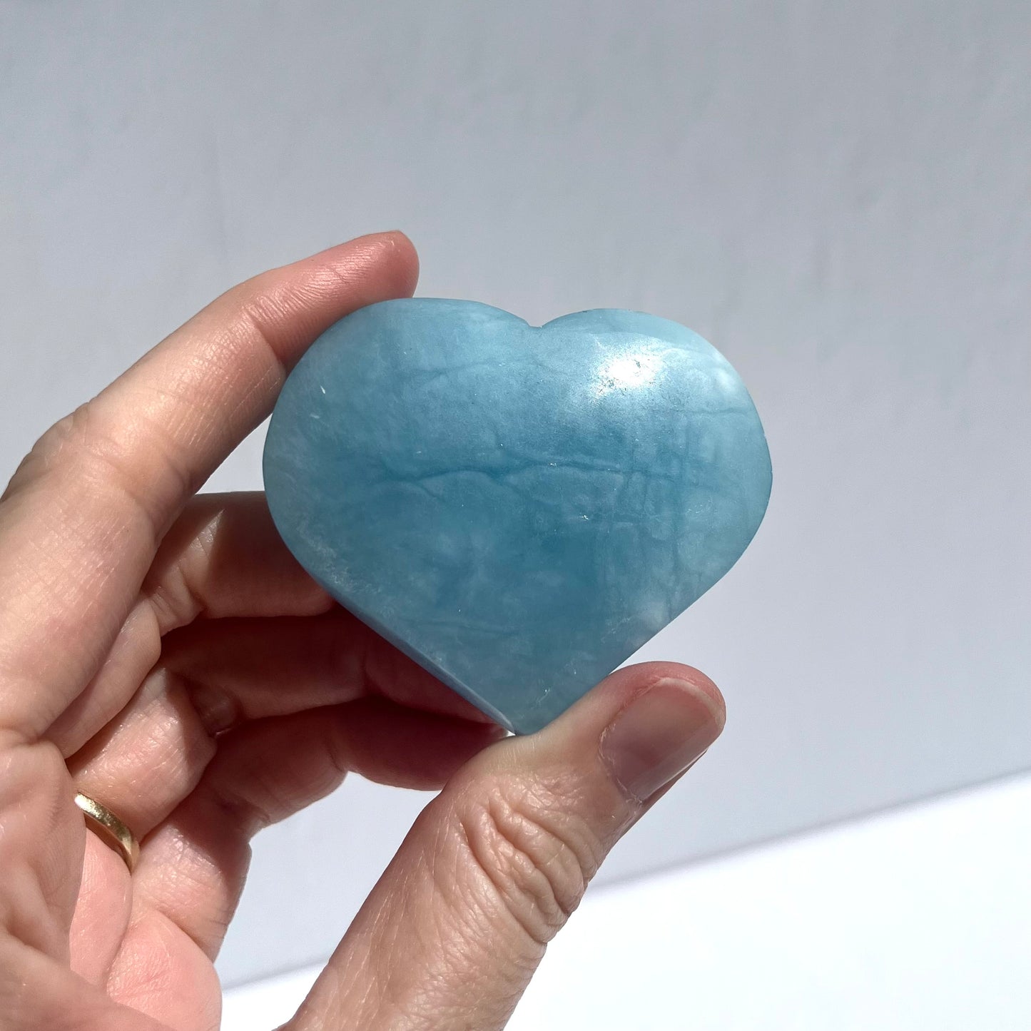 Aquamarine Heart Carving #12 / 77g