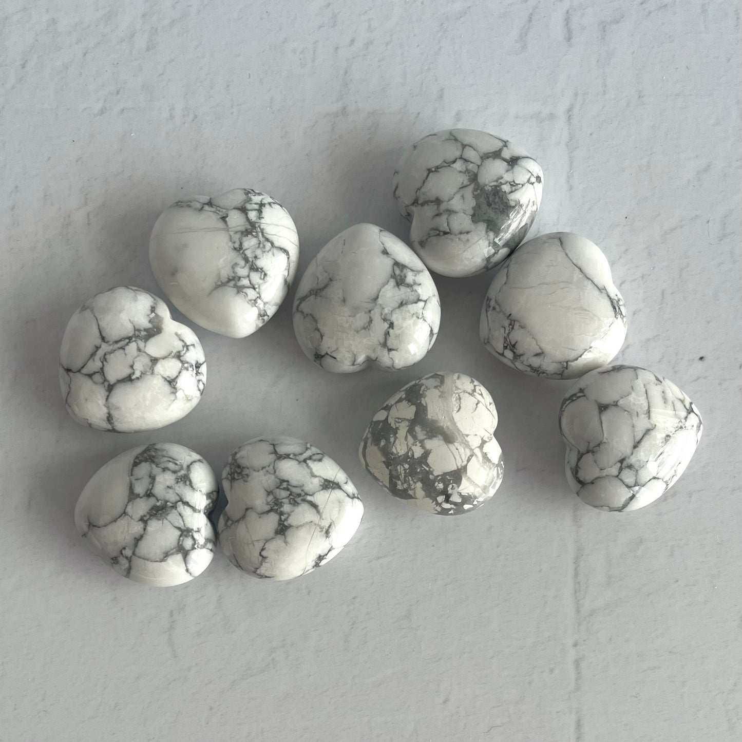 Pocket Hug - Howlite