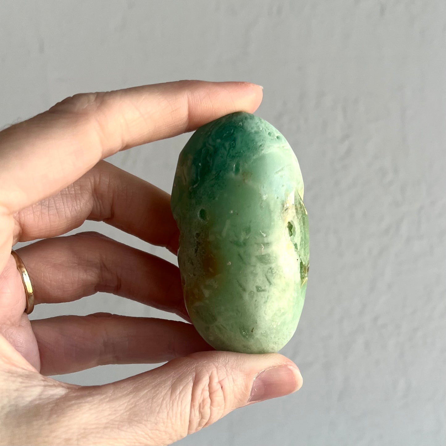 Caribbean Calcite Palm Stone #6 / 95g