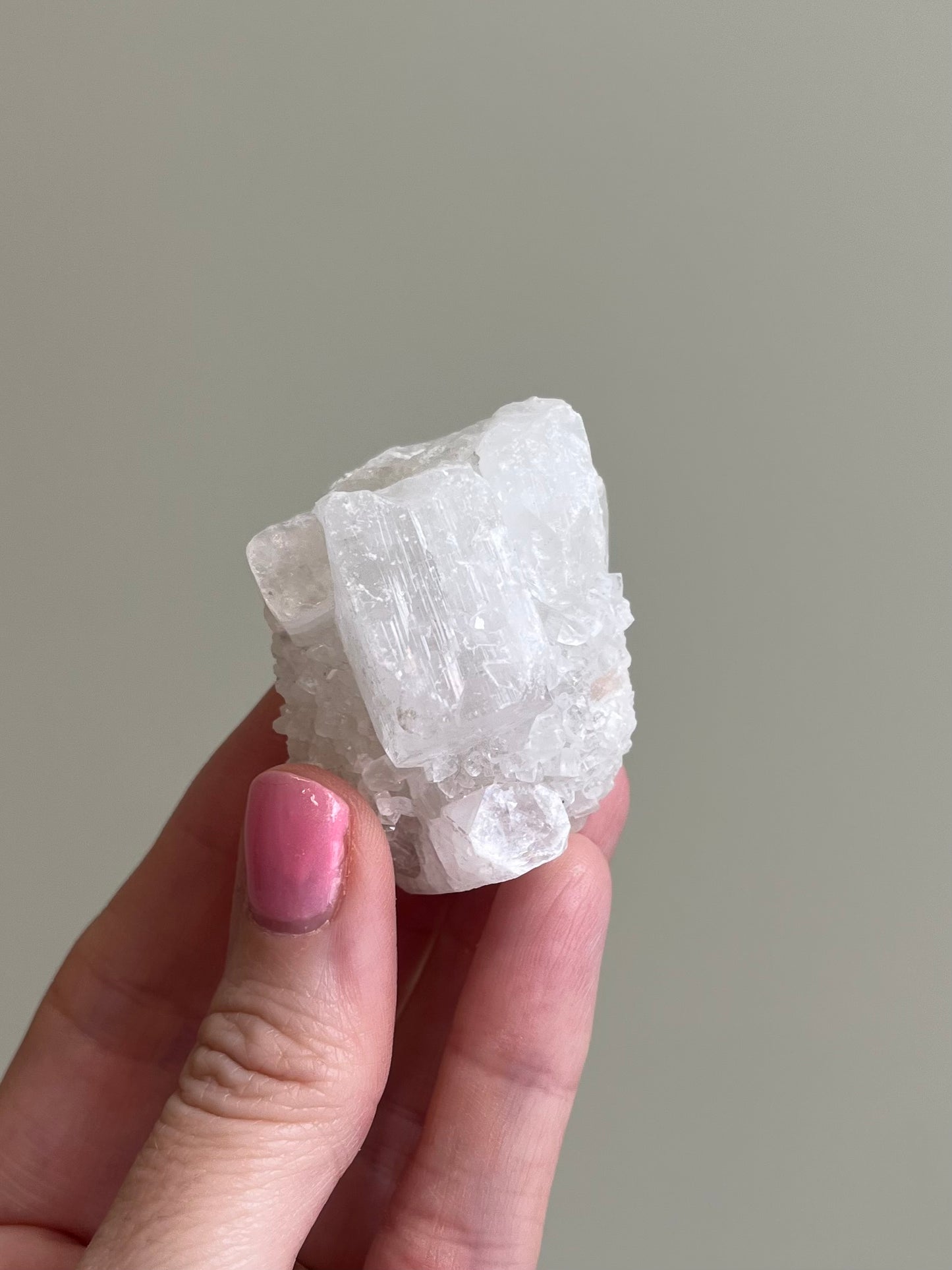 Apophyllite baby #23 / 69g