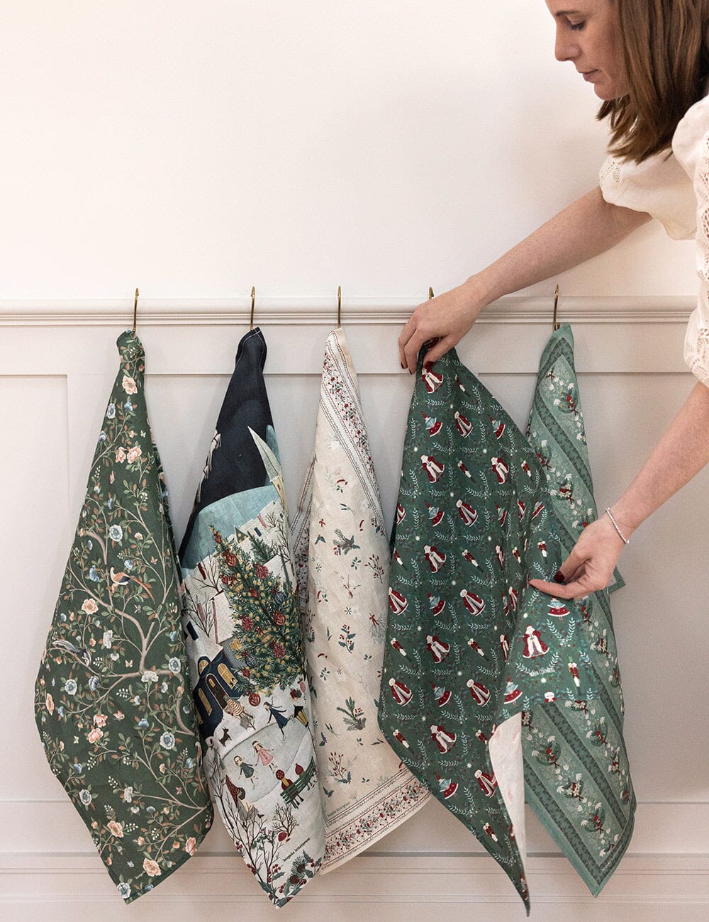 Mr & Mrs Claus 100% Linen Tea Towel