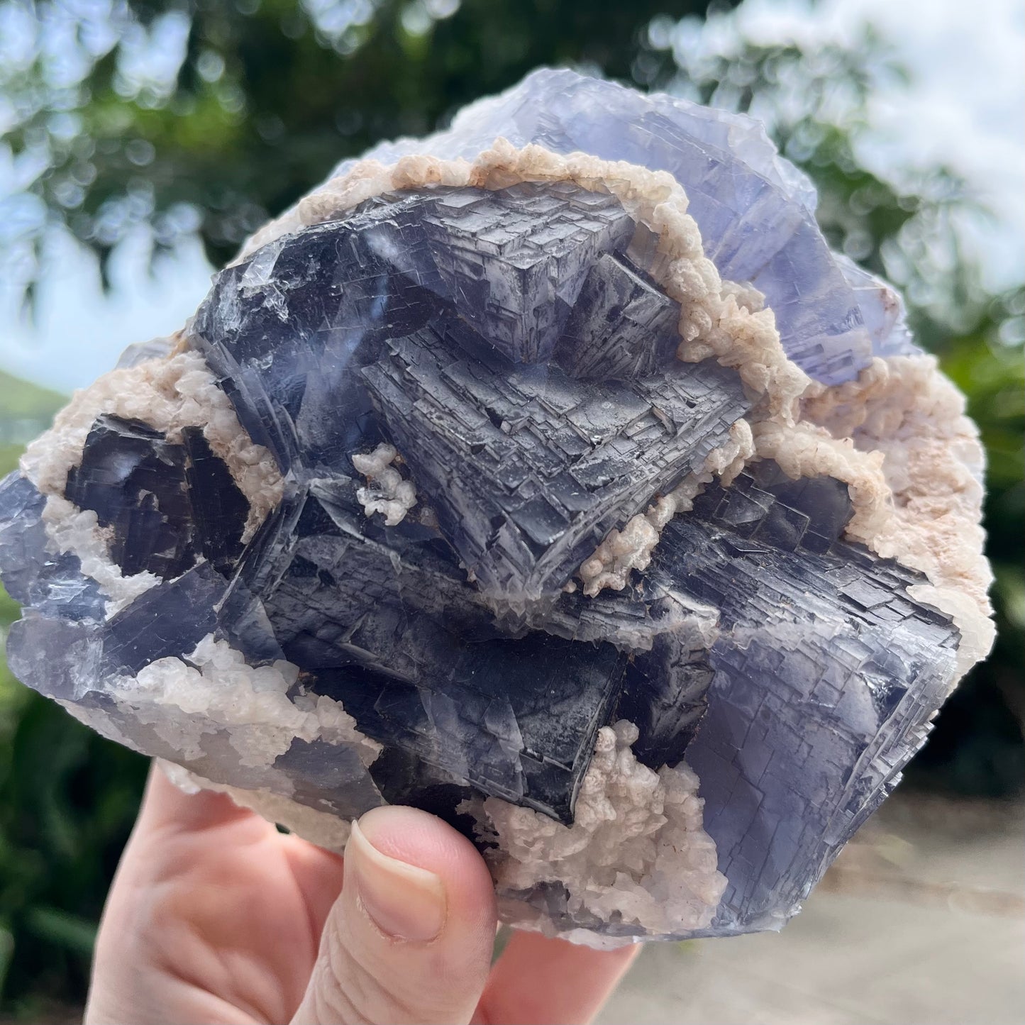 Blue/Purple Fluorite Specimen / 1.11kg (High grade)