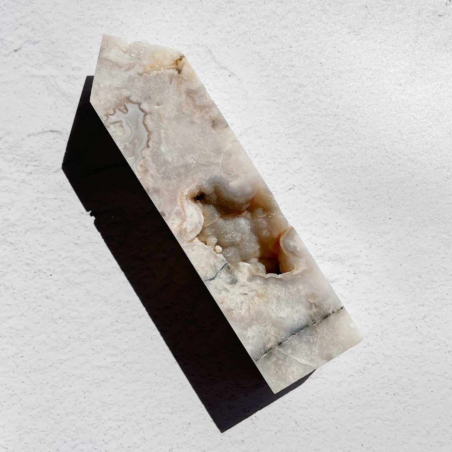 White Lace Agate Tower with bubble Druzy / 432g