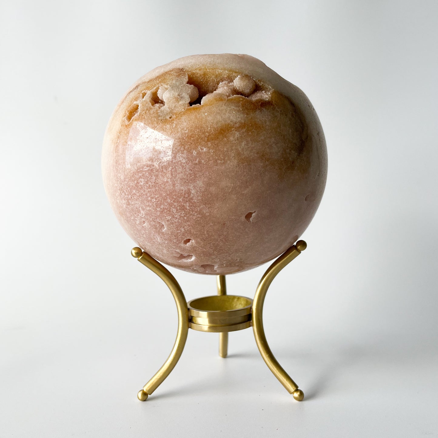 Pink Amethyst Sphere (gallery piece) / 2.150kg