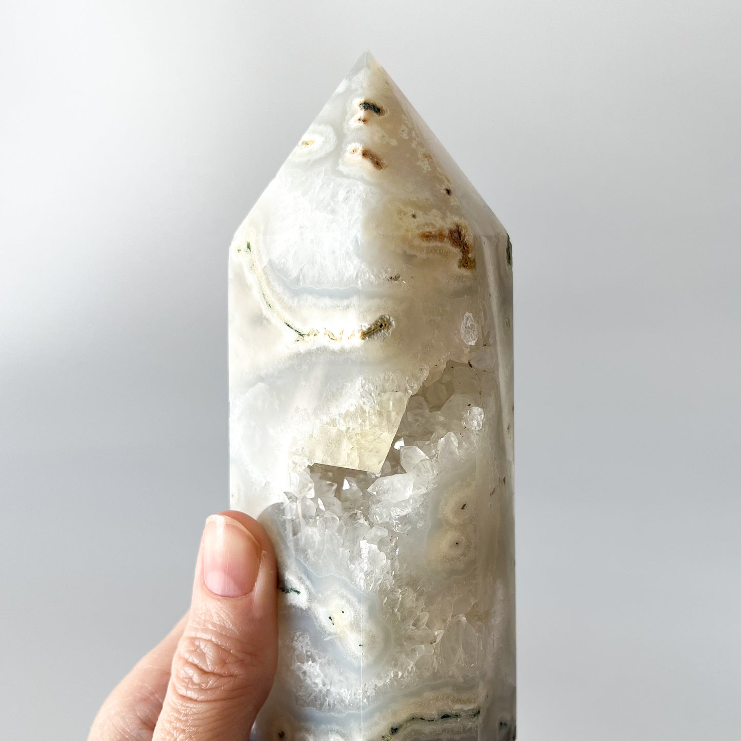 White Moss Agate Tower / 996g
