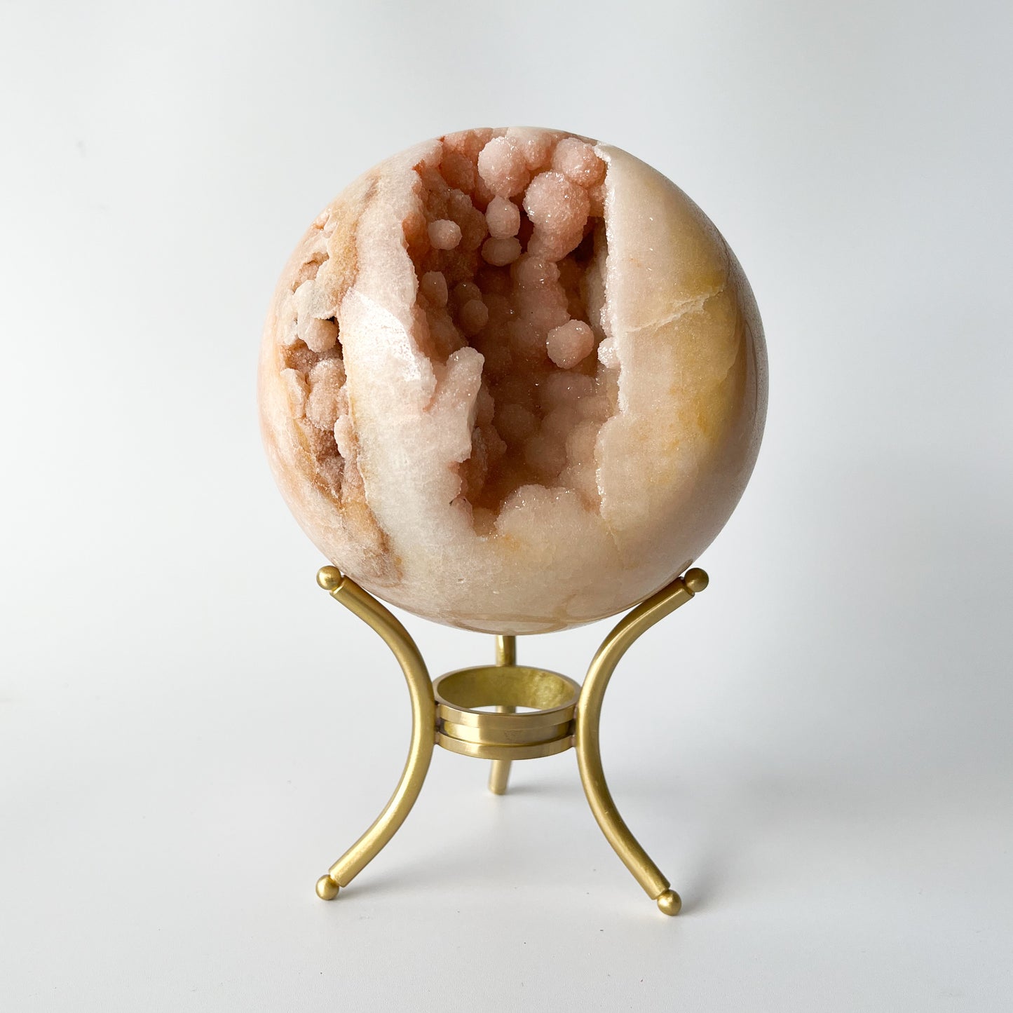 Pink Amethyst Sphere (gallery piece) / 2.150kg