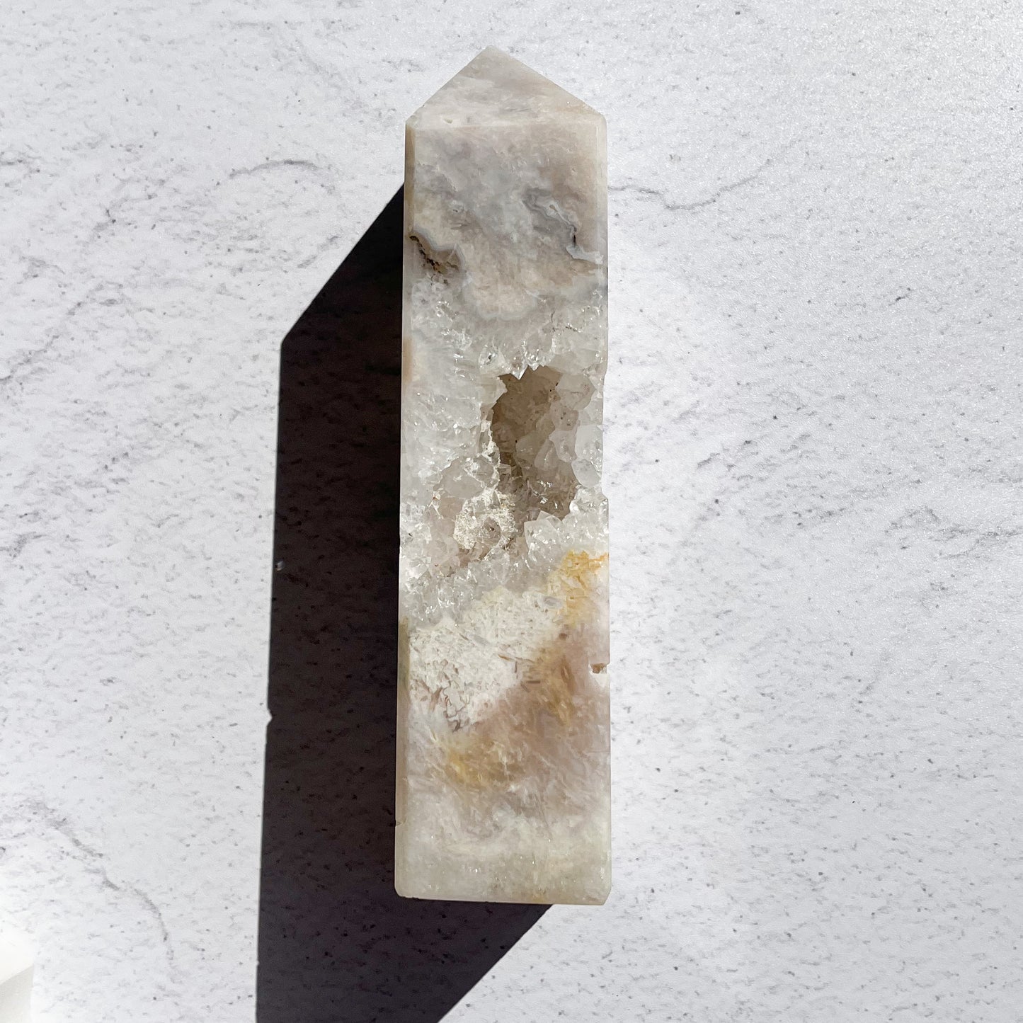 White Lace Agate Tower with Quartz inclusion Druzy / 339g
