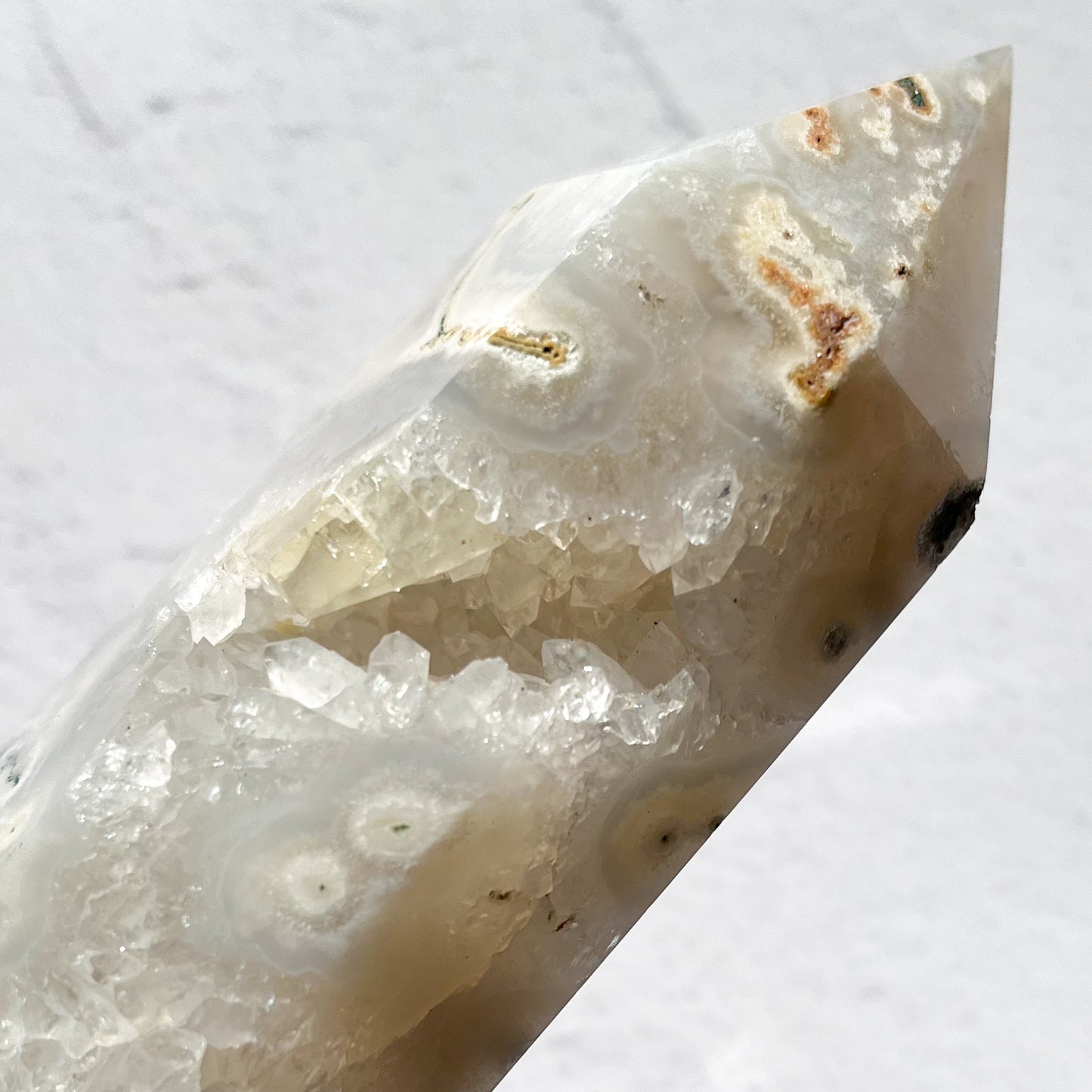 White Moss Agate Tower / 996g