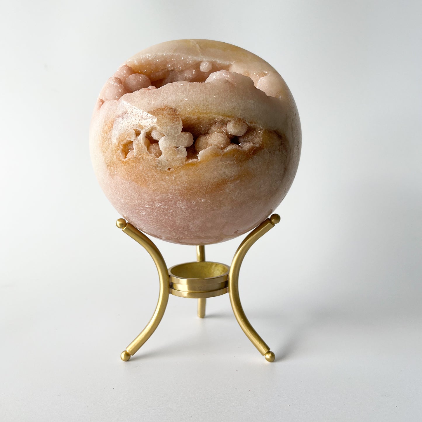 Pink Amethyst Sphere (gallery piece) / 2.150kg