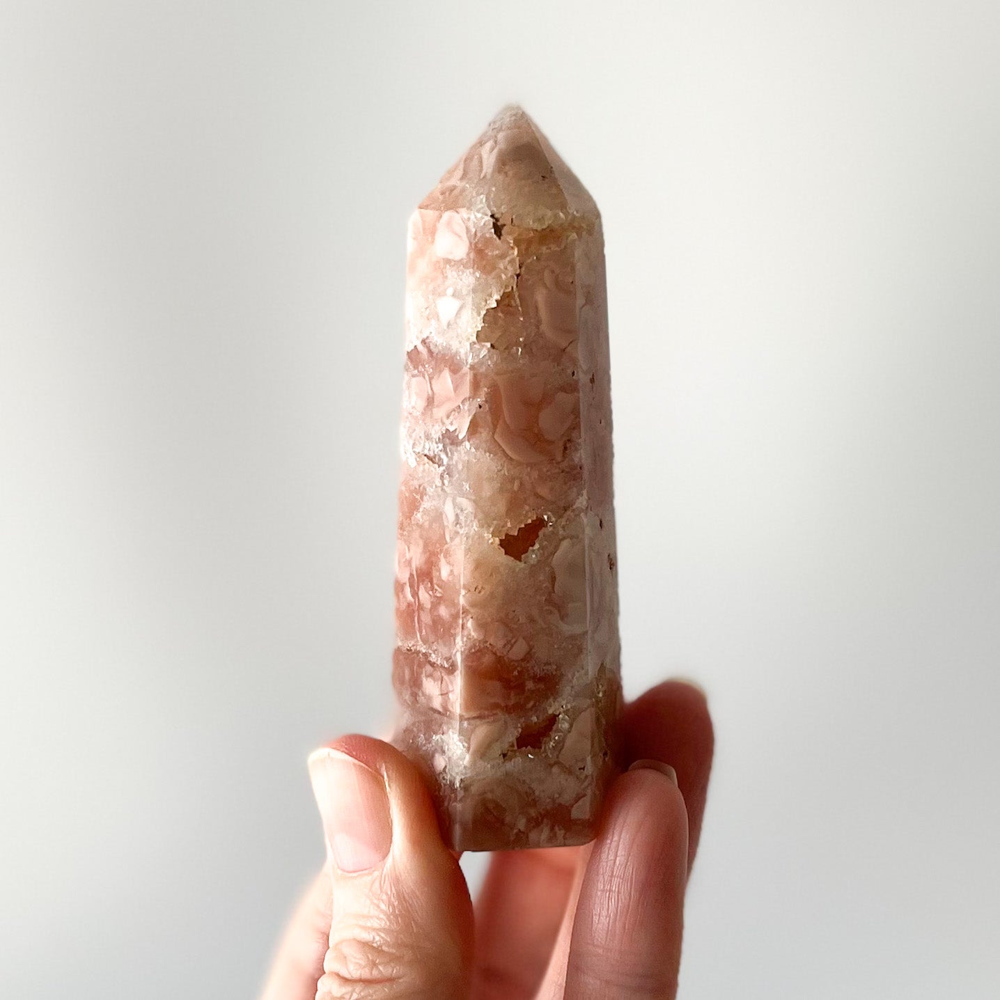 Pink Agate Point with Quartz Druzy pockets / 88g