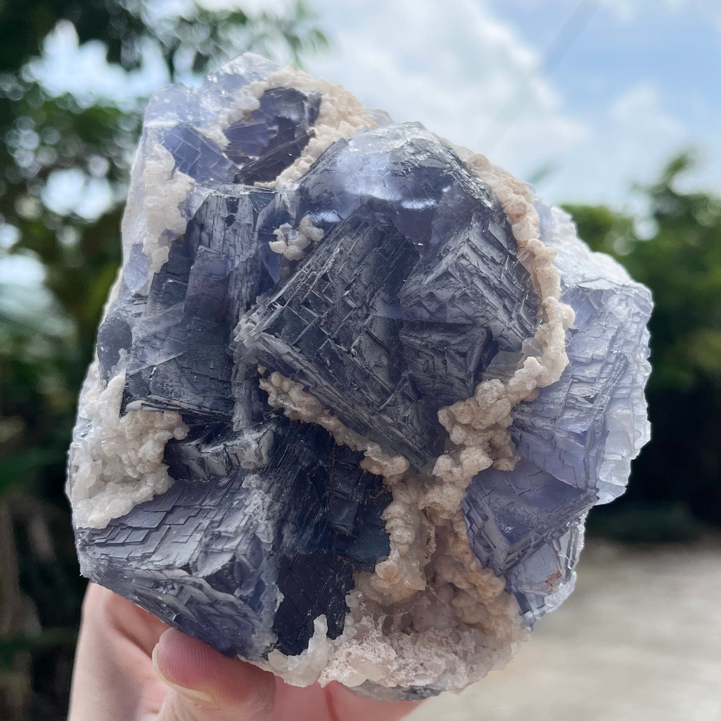 Blue/Purple Fluorite Specimen / 1.11kg (High grade)