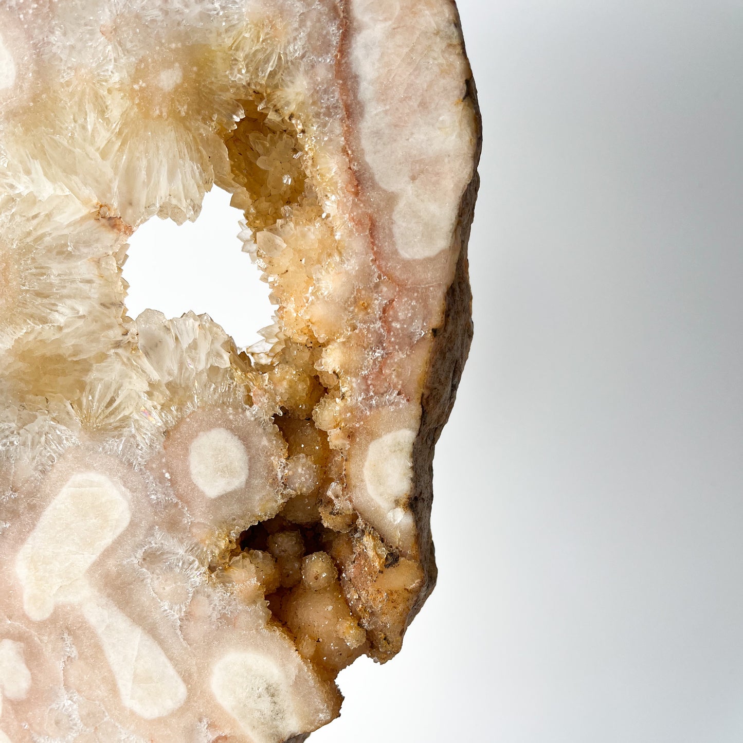 Pink Amethyst Slab on stand / 2.85kg