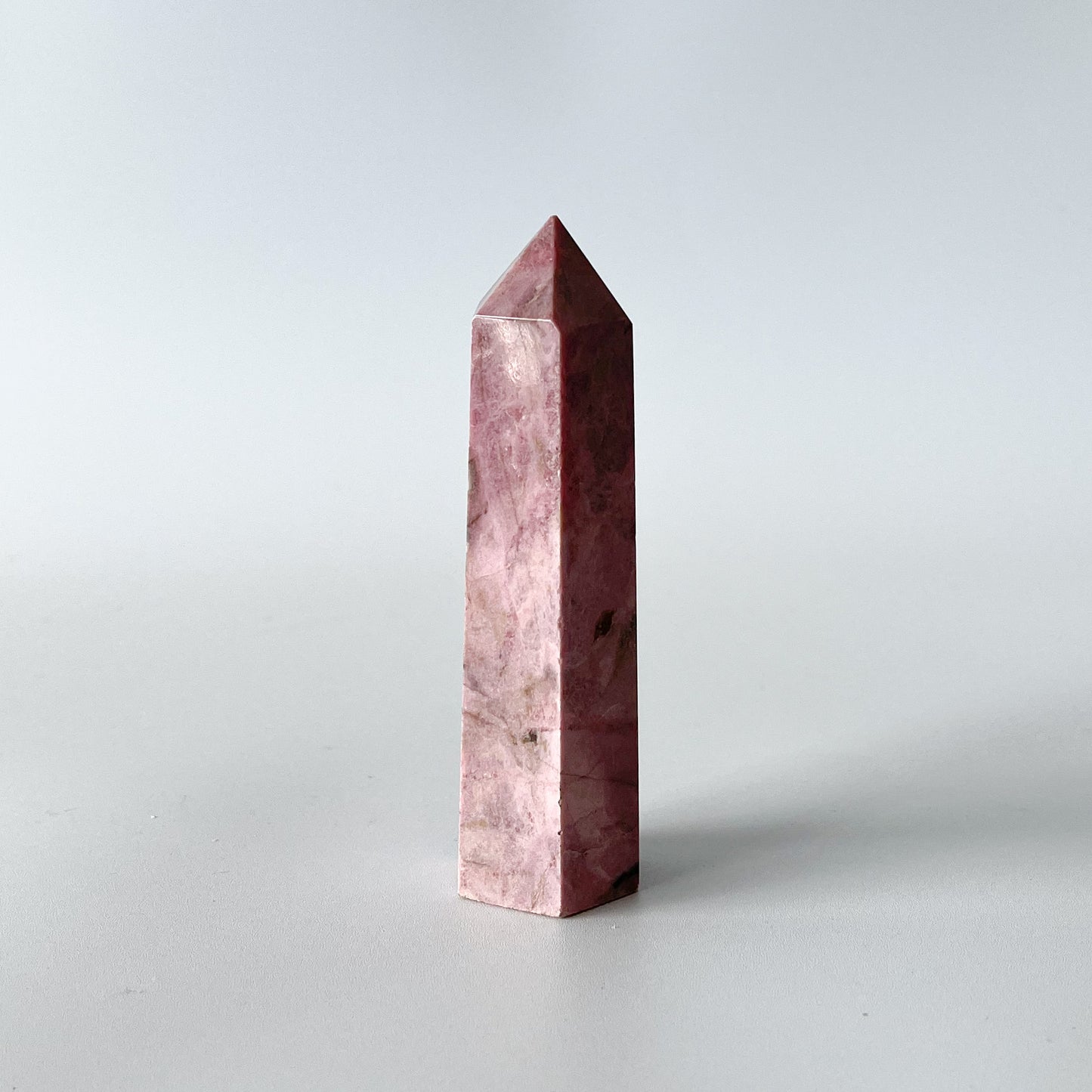Rhodonite Point (AA grade) / 151g