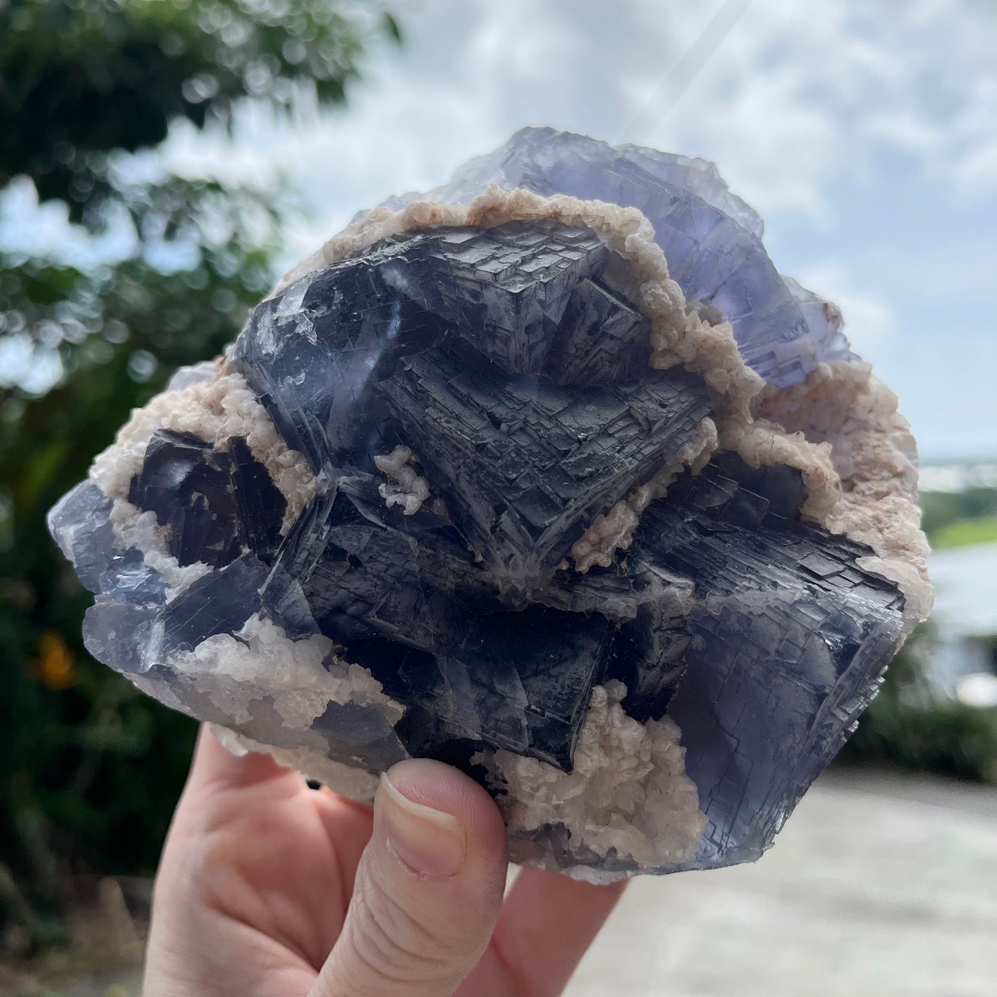 Blue/Purple Fluorite Specimen / 1.11kg (High grade)