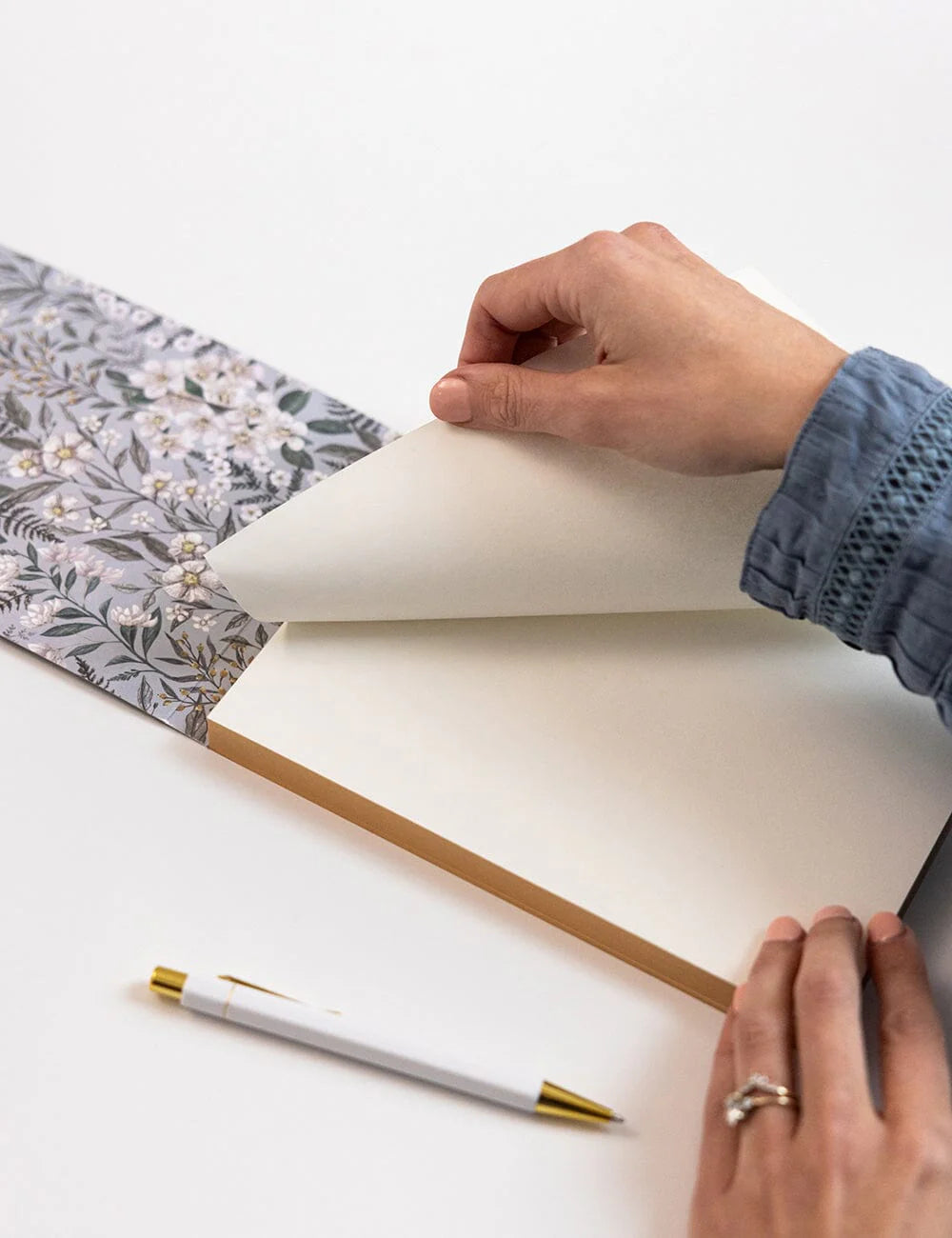 Ivory Garden Notepad Desktop Jotter