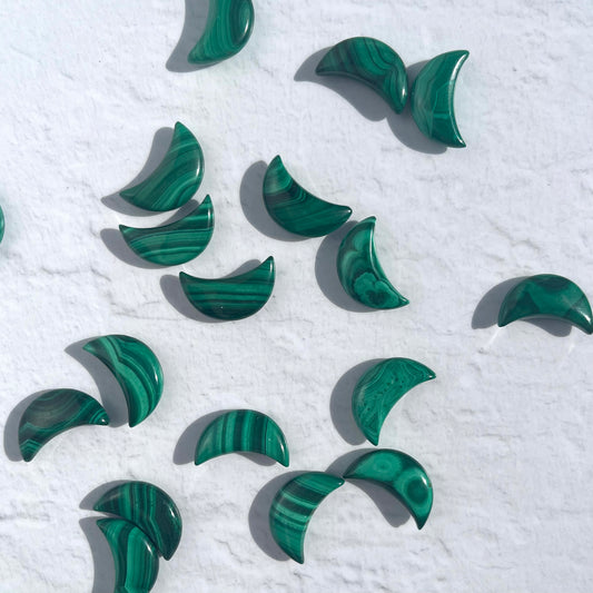 Malachite Mini Moon Carving (small)
