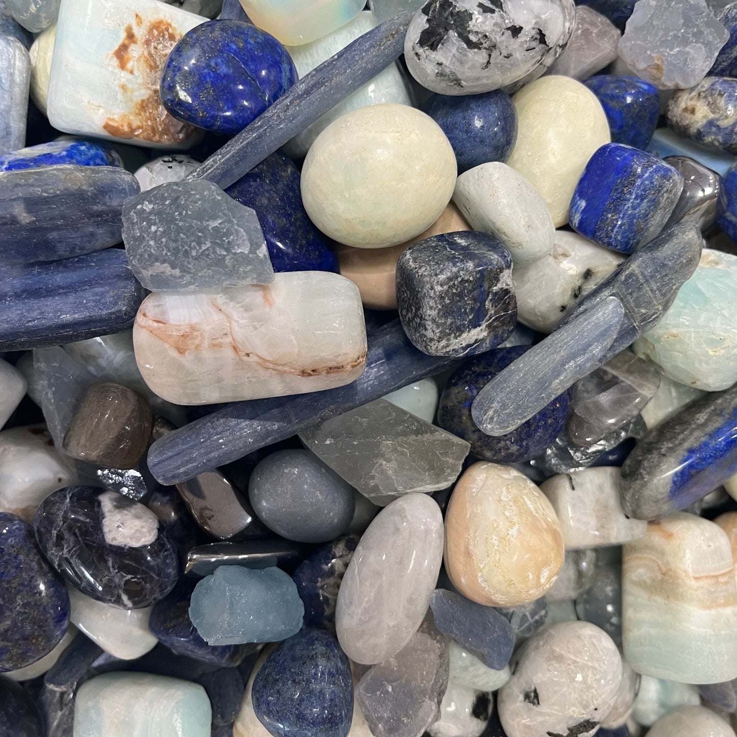 Blue & Beautiful Premium Crystal Confetti / 500g