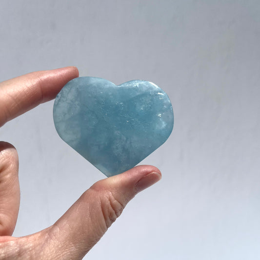 Aquamarine Heart Carving #7 / 50g