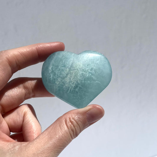 Aquamarine Heart Carving #13 / 61g
