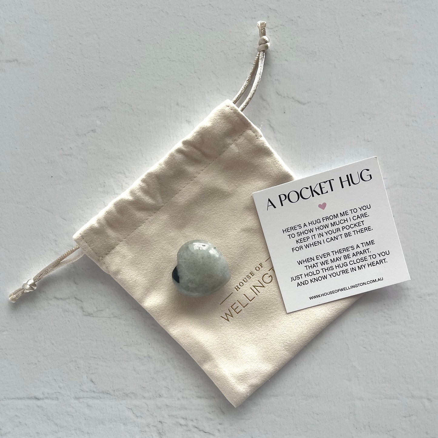 Pocket Hug - Labradorite