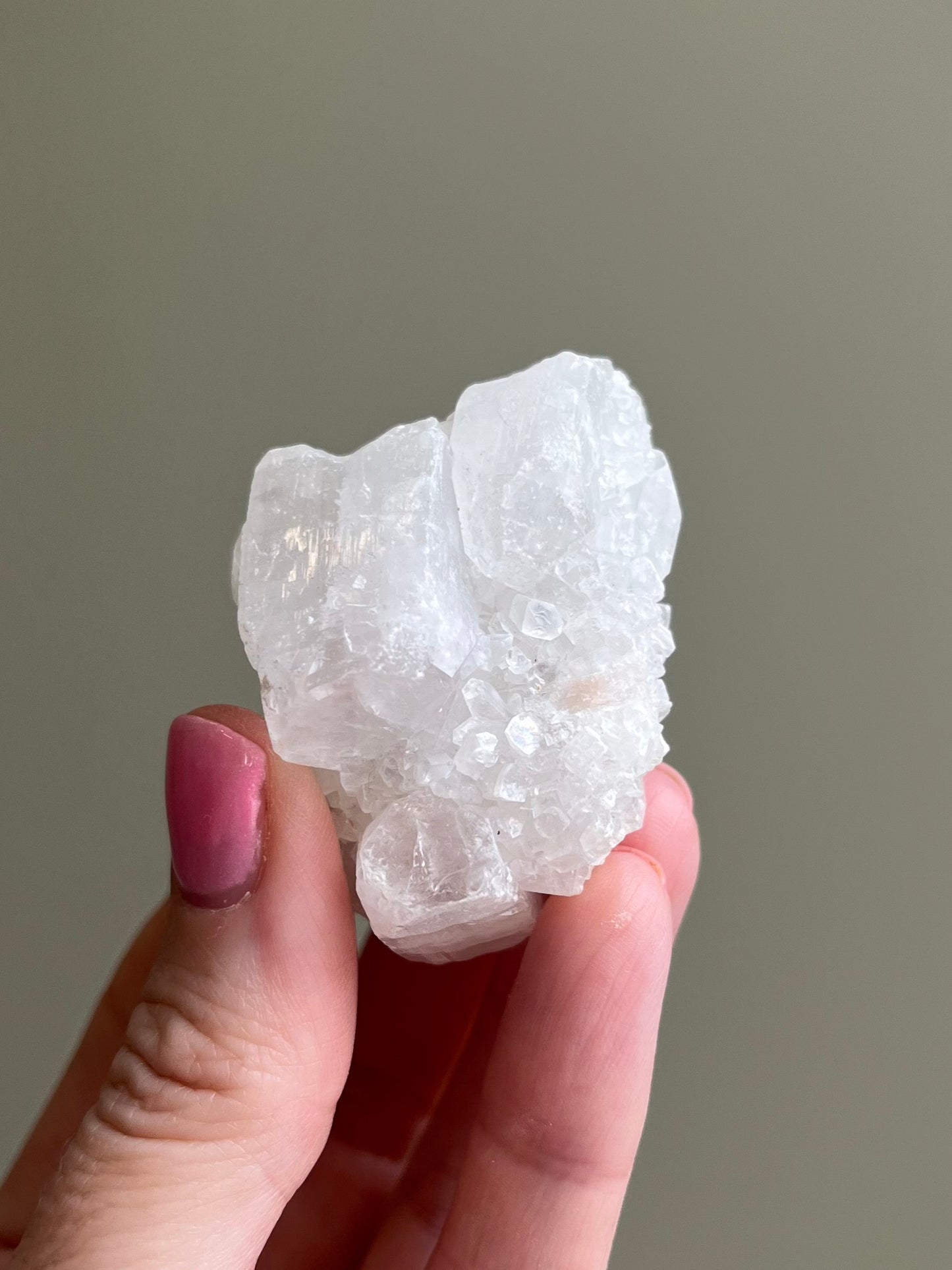 Apophyllite baby #23 / 69g