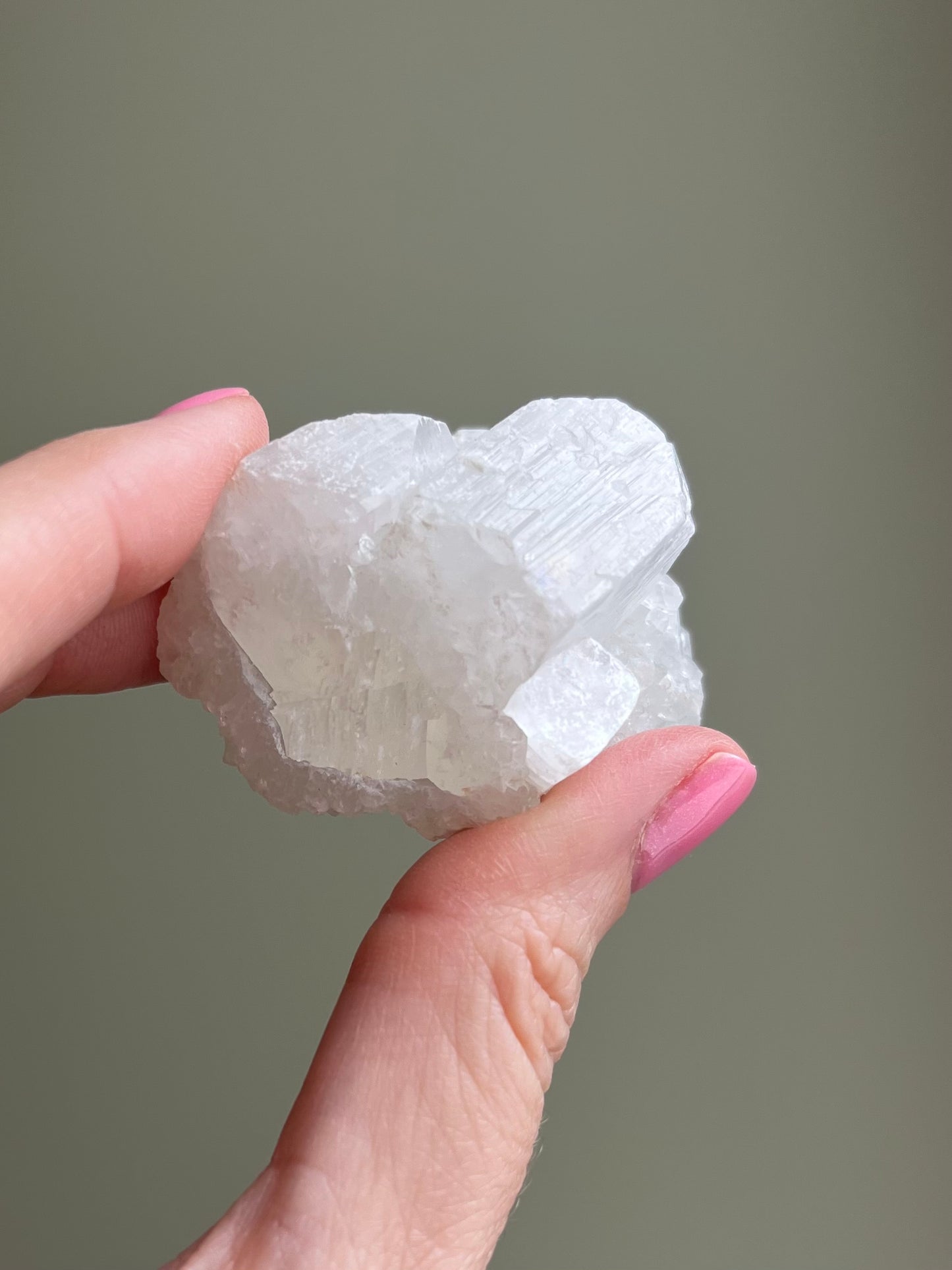 Apophyllite baby #23 / 69g