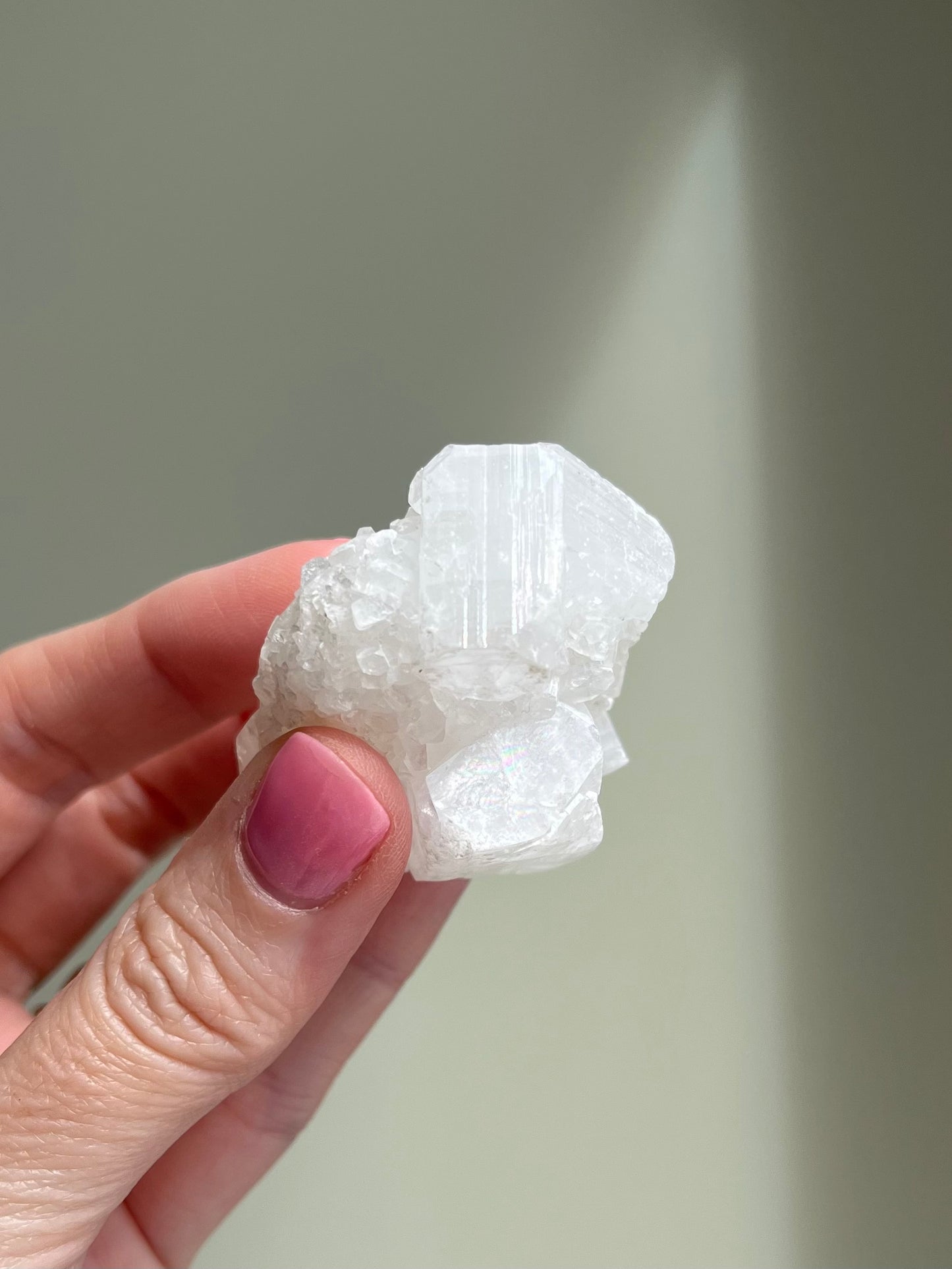 Apophyllite baby #23 / 69g
