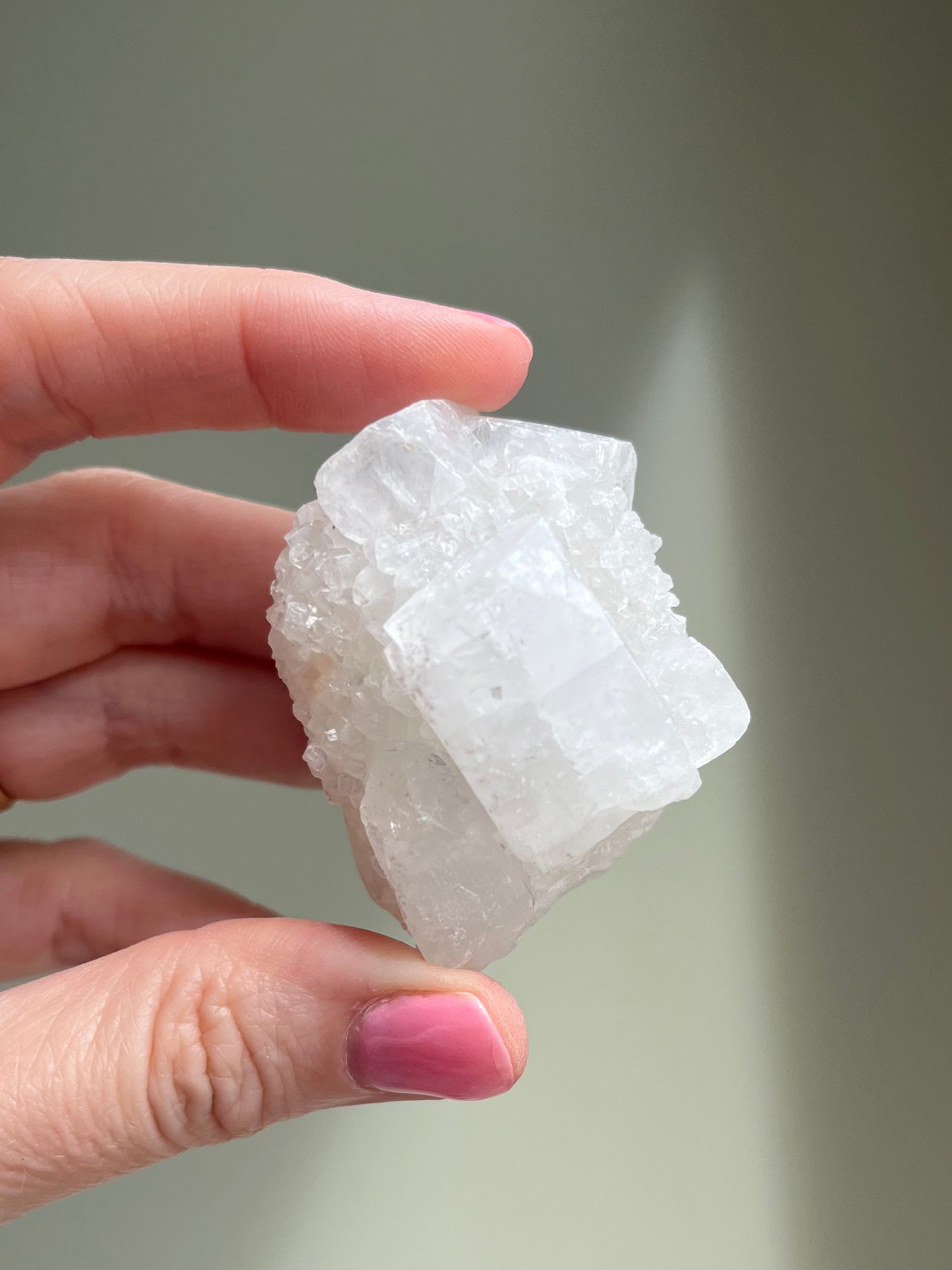 Apophyllite baby #23 / 69g