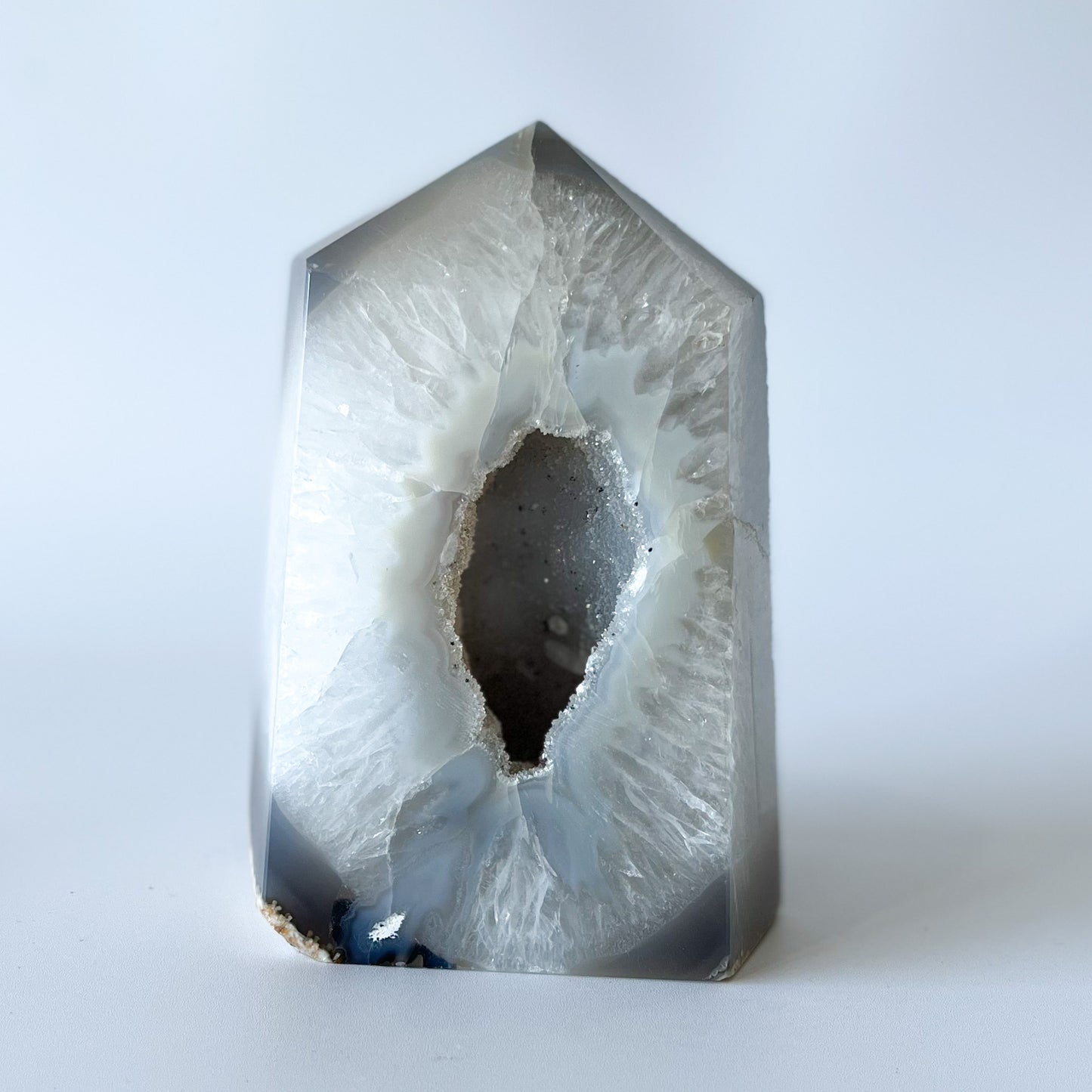 Agate Druzy Tower / 1.213kg