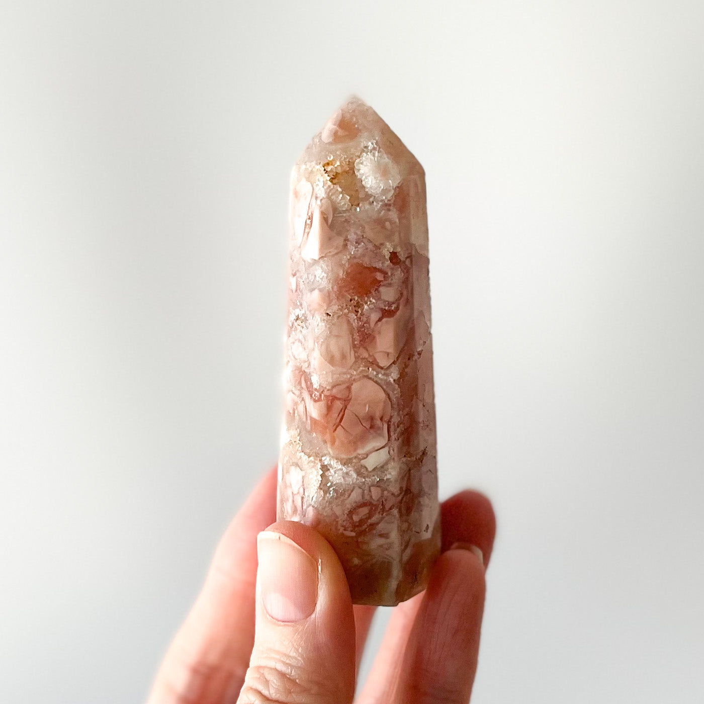 Pink Agate Point with Quartz Druzy pockets / 88g