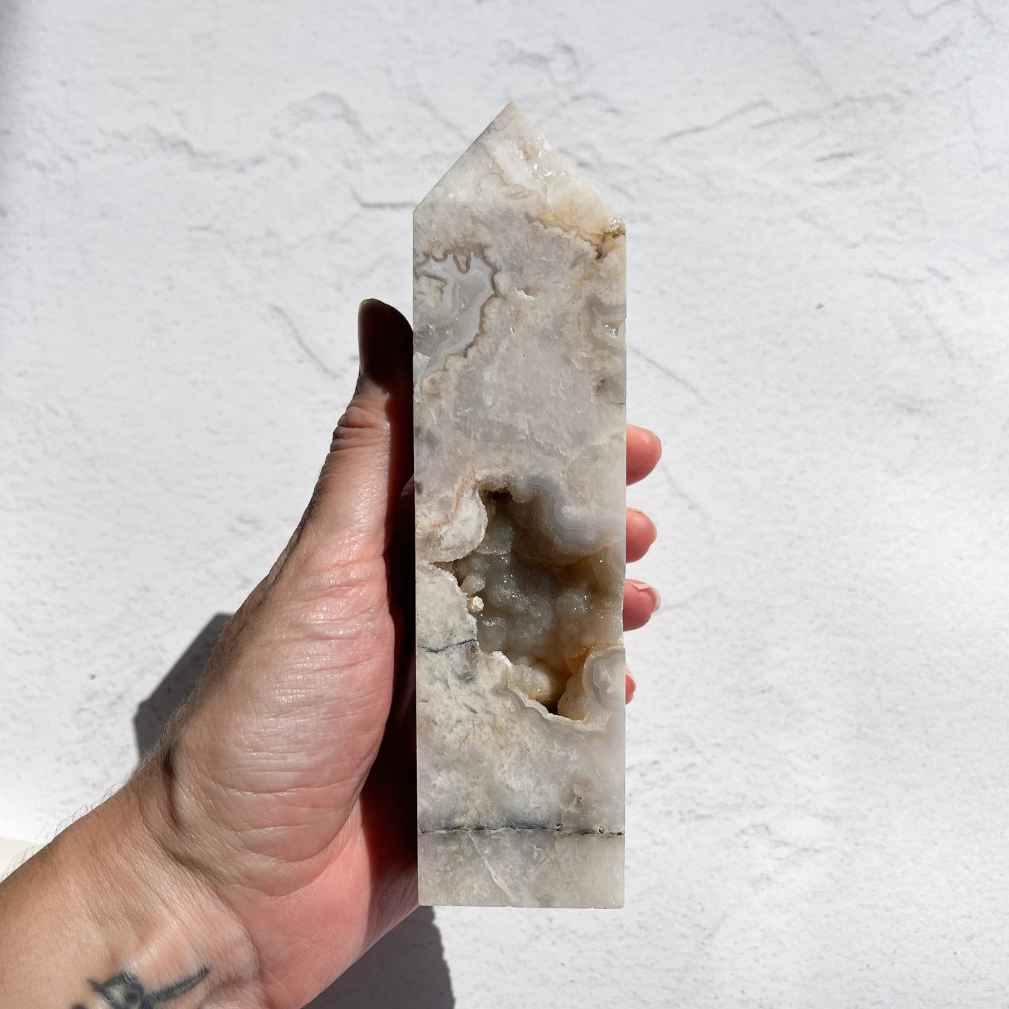 White Lace Agate Tower with bubble Druzy / 432g