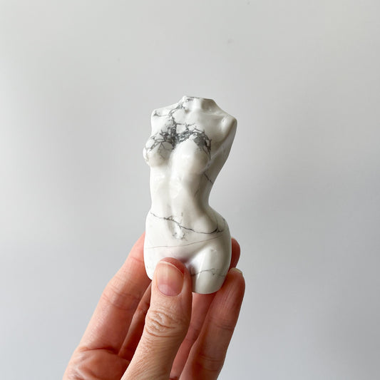 Howlite Body