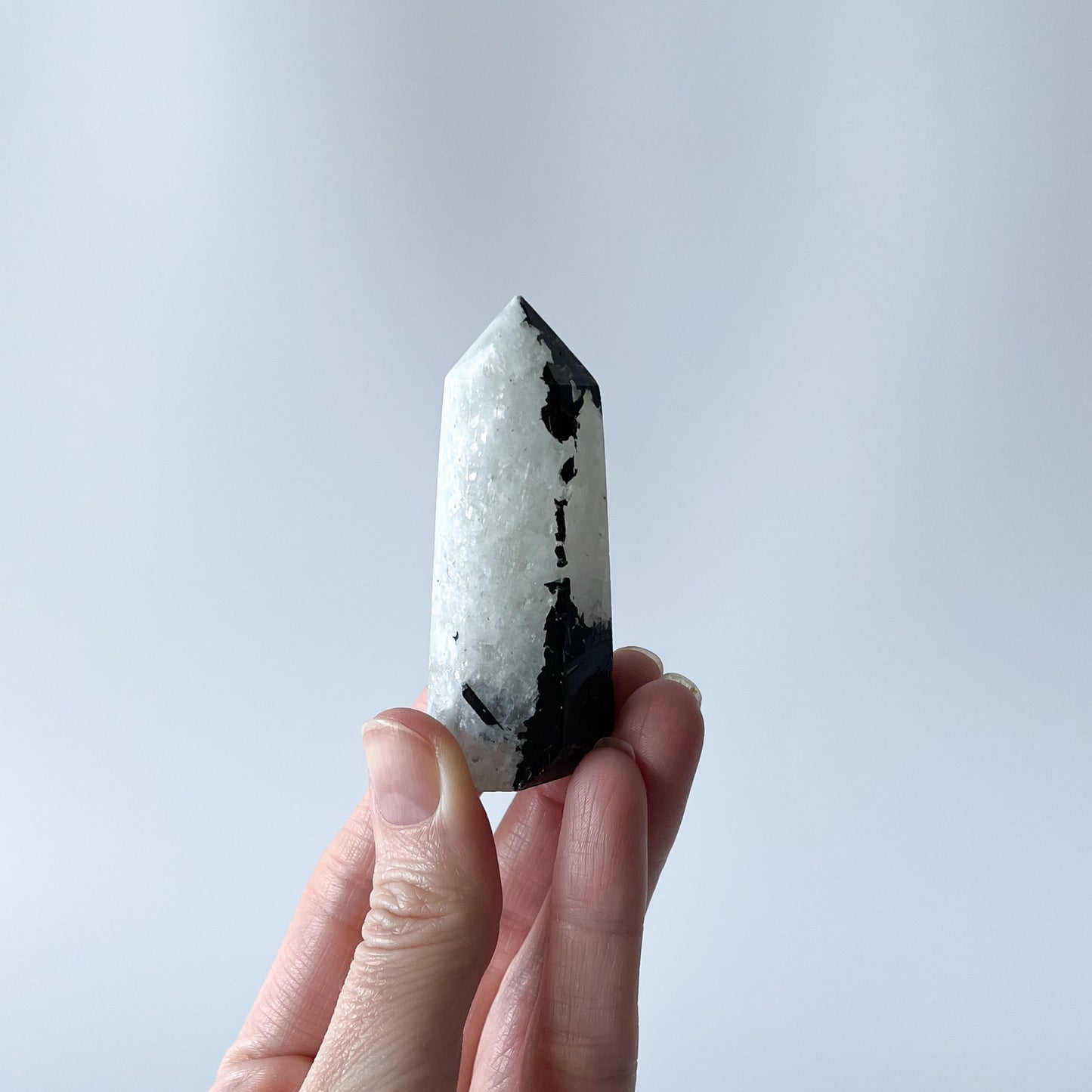 Rainbow Moonstone Point / 54g