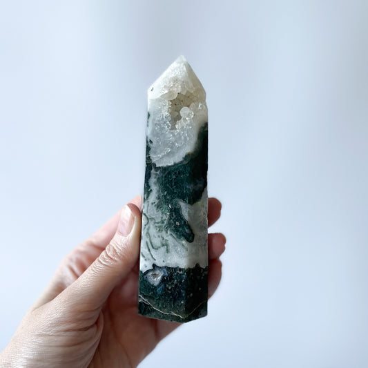 Moss Agate Point with Druzy / 210g